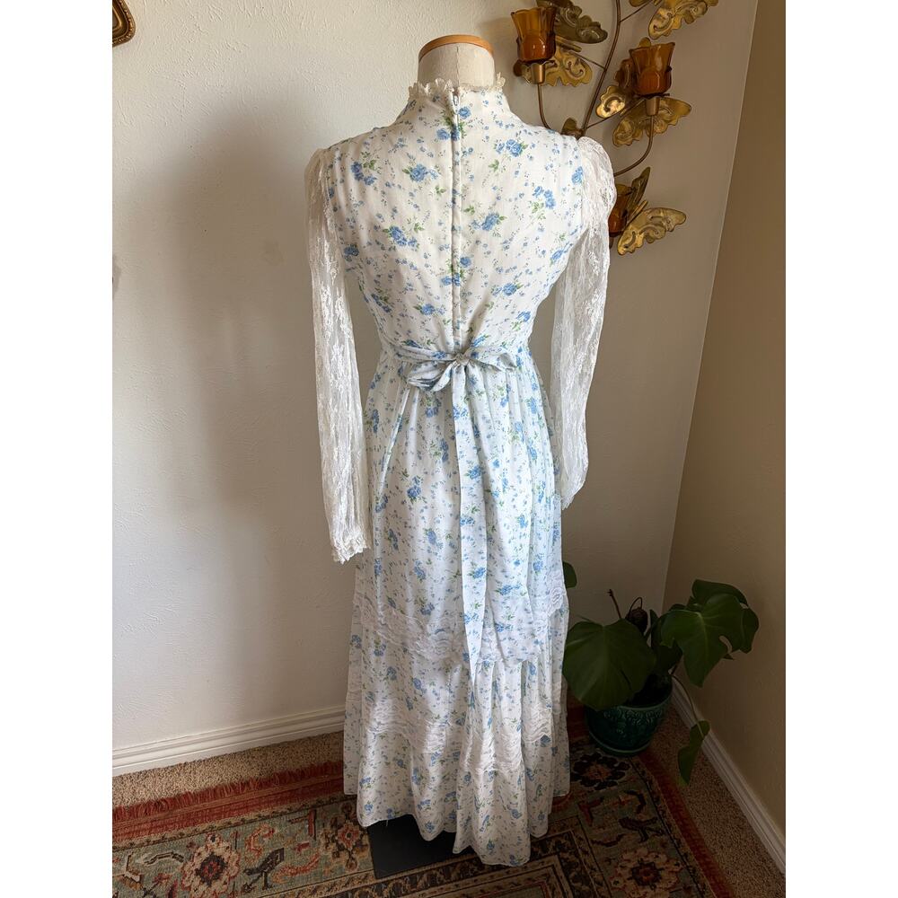 Vintage Floral Prairie Dress - Picture 3 of 7